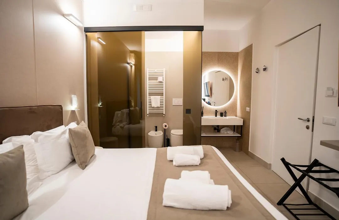Cicerone'S Luxury Suites-1